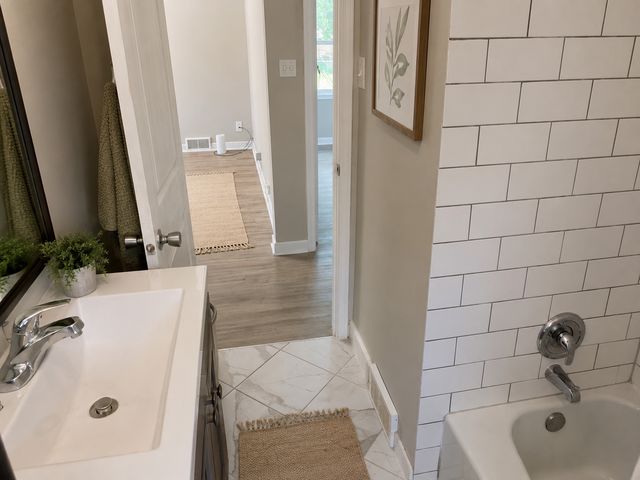211 E Spruce Street, South Saint Paul, MN 55075