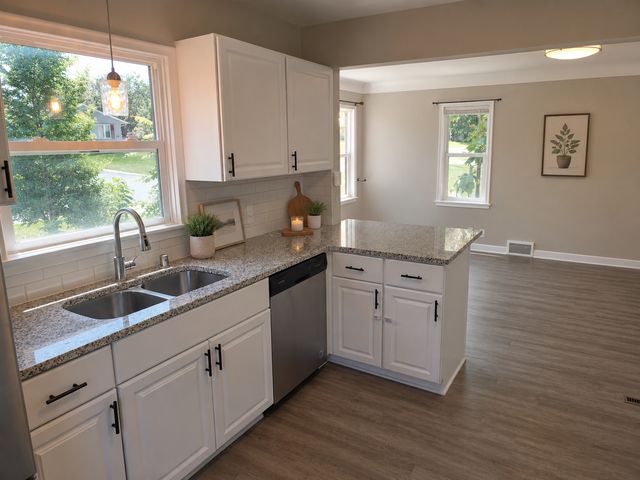 211 E Spruce Street, South Saint Paul, MN 55075