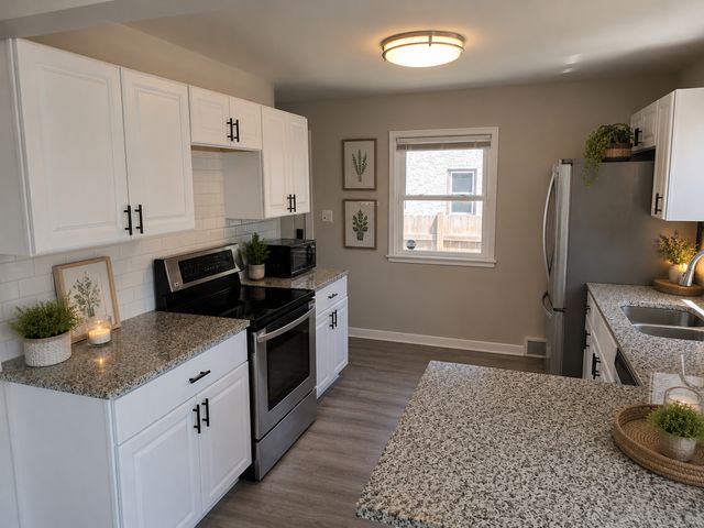 211 E Spruce Street, South Saint Paul, MN 55075