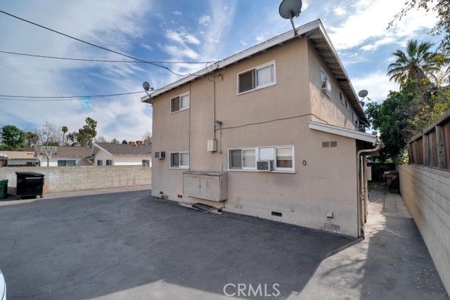 13617 Leadwell, Van Nuys (los Angeles), CA 91405