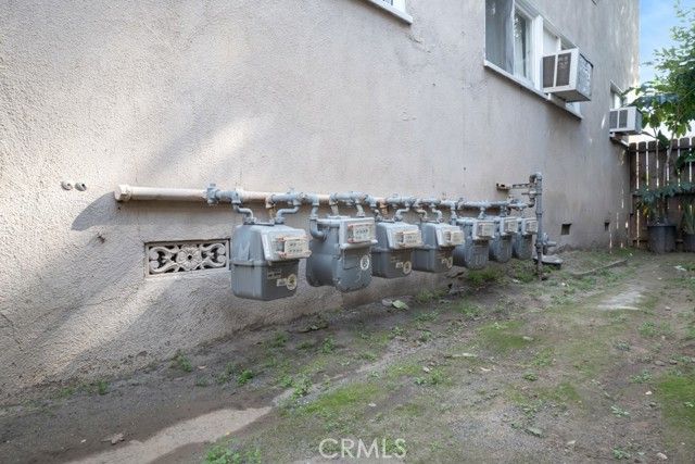 13617 Leadwell, Van Nuys (los Angeles), CA 91405