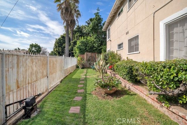 13617 Leadwell, Van Nuys (los Angeles), CA 91405