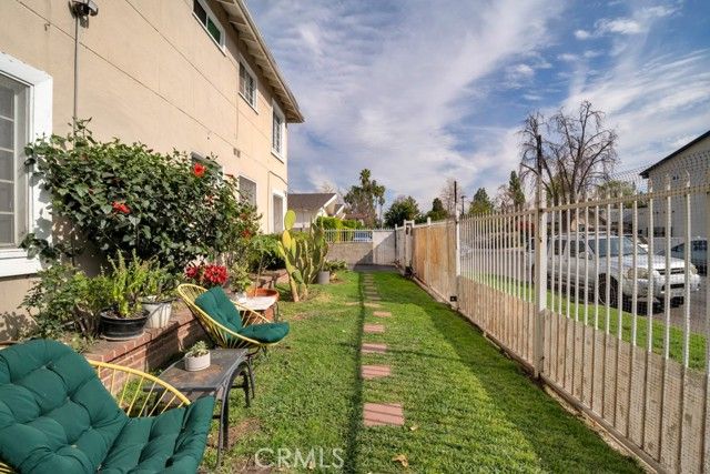 13617 Leadwell, Van Nuys (los Angeles), CA 91405