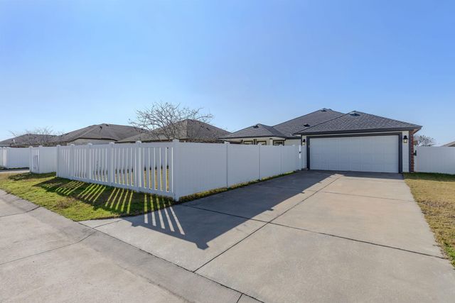 800 Bryce CYN, Pflugerville, TX 78660