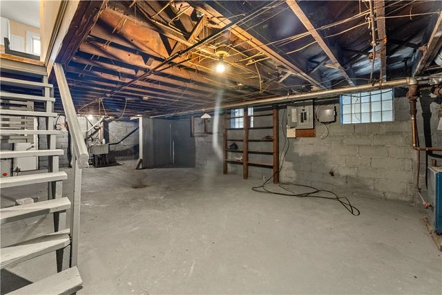 903 Adelaide St, Hill District, PA 15219