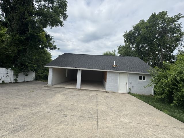 2003 26th Ave, N, Nashville, TN 37208