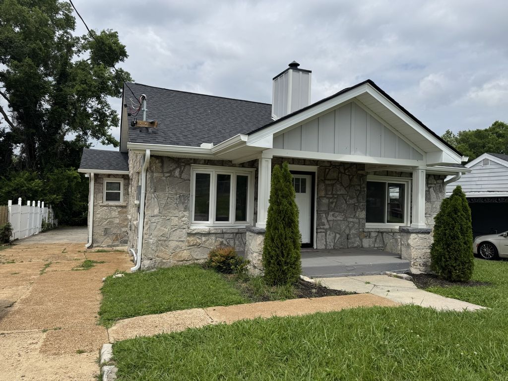 2003 26th Ave, N, Nashville, TN 37208