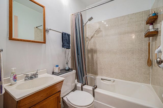 217 Crestview Lane, Crown Point, IN 46307