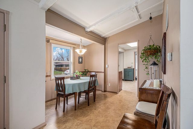 217 Crestview Lane, Crown Point, IN 46307