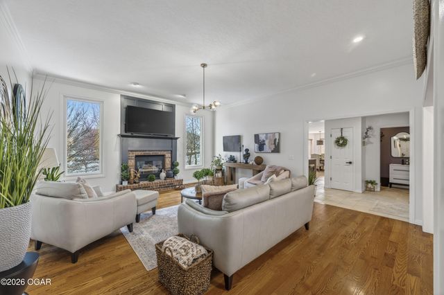 6133 Highland Drive, Joplin, MO 64804