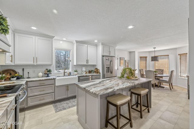 6133 Highland Drive, Joplin, MO 64804