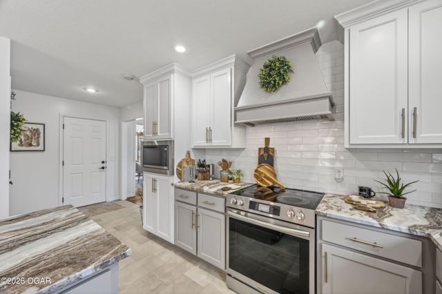 6133 Highland Drive, Joplin, MO 64804