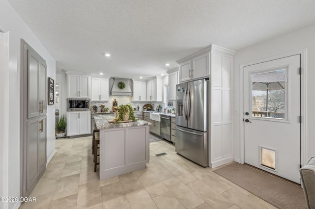 6133 Highland Drive, Joplin, MO 64804