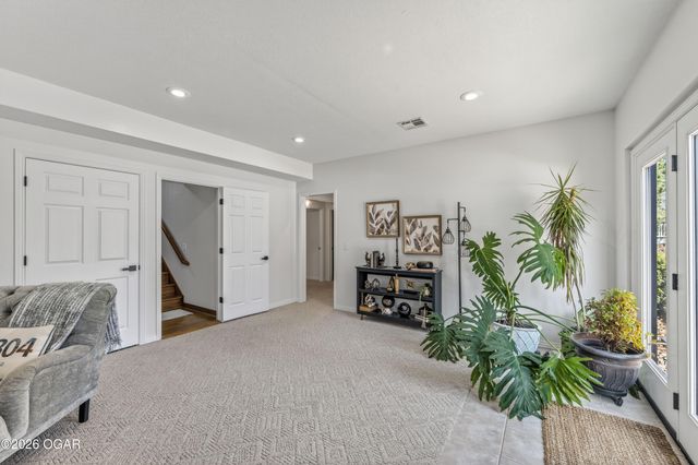 6133 Highland Drive, Joplin, MO 64804