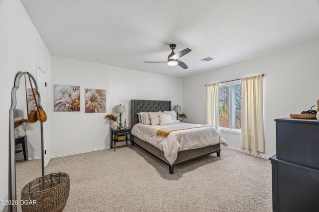 6133 Highland Drive, Joplin, MO 64804