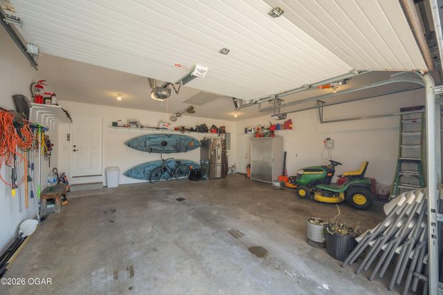 6133 Highland Drive, Joplin, MO 64804