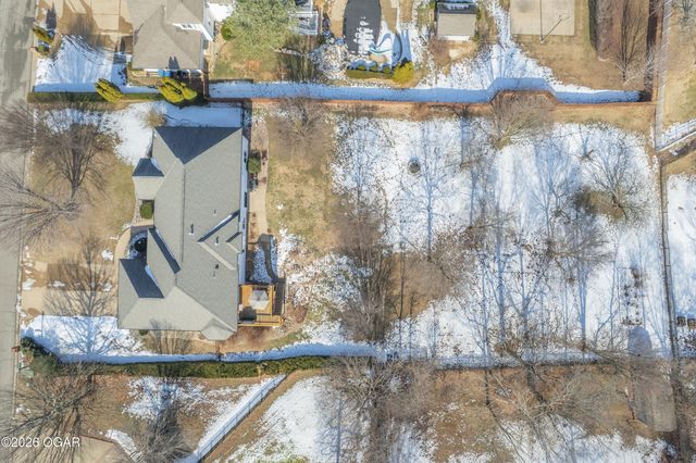 6133 Highland Drive, Joplin, MO 64804