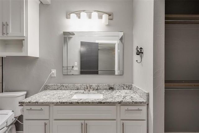 1809 Norwich Place, Yukon, OK 73099