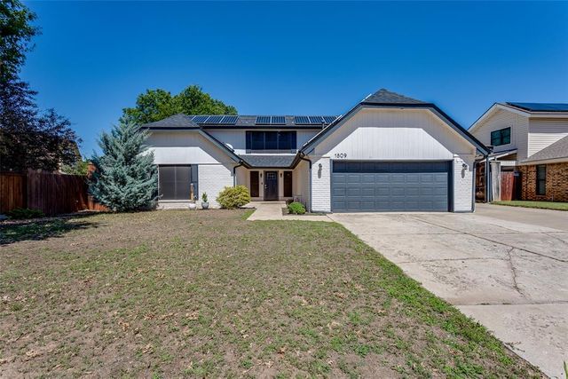 1809 Norwich Place, Yukon, OK 73099
