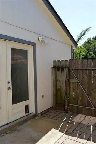 13115 Pebblewalk Circle S, Houston, TX 77041