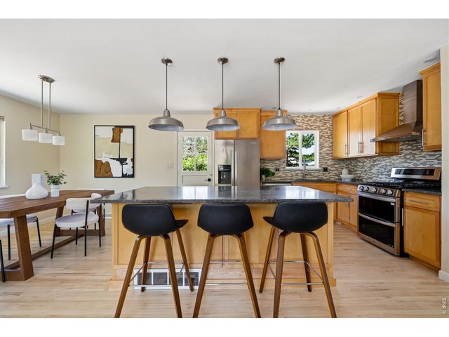 720 Gillaspie Dr, Boulder, CO 80305