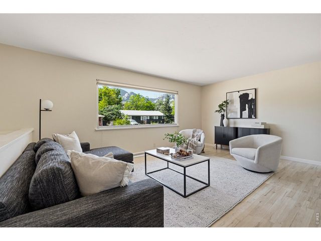 720 Gillaspie Dr, Boulder, CO 80305