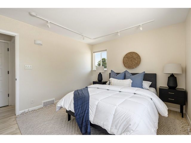 720 Gillaspie Dr, Boulder, CO 80305