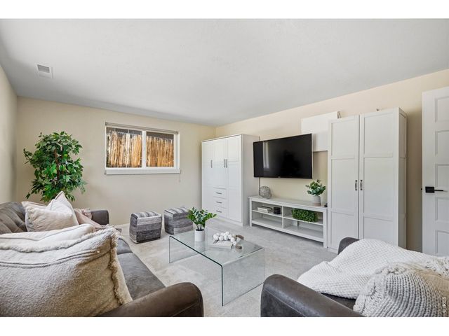 720 Gillaspie Dr, Boulder, CO 80305