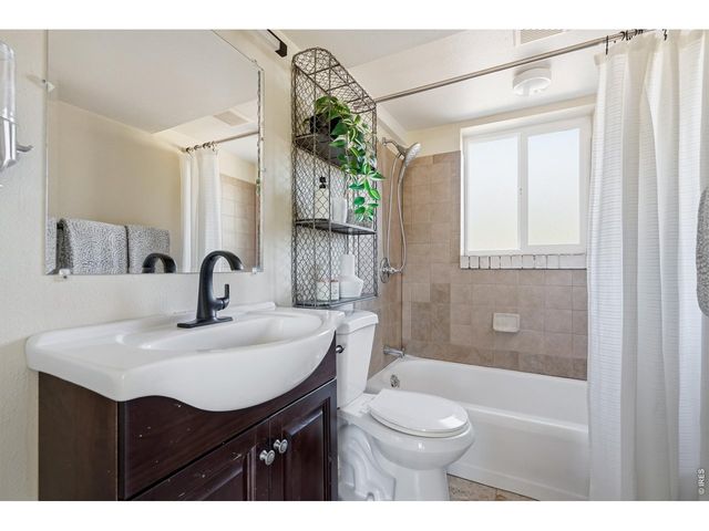 720 Gillaspie Dr, Boulder, CO 80305