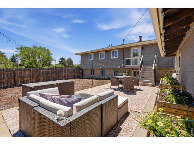 720 Gillaspie Dr, Boulder, CO 80305