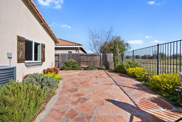 14864 Oakville Ln, Rancho Murieta, CA 95683