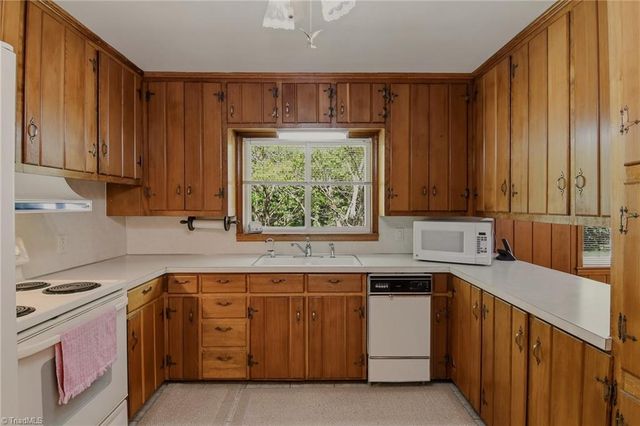 535 Lewisville Clemmons Road, Lewisville, NC 27023