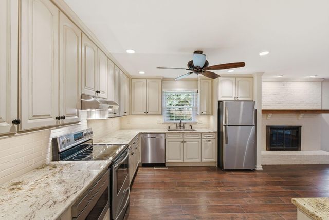 2044 Bamboo Drive, Lexington, KY 40513