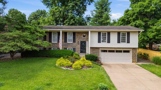2044 Bamboo Drive, Lexington, KY 40513