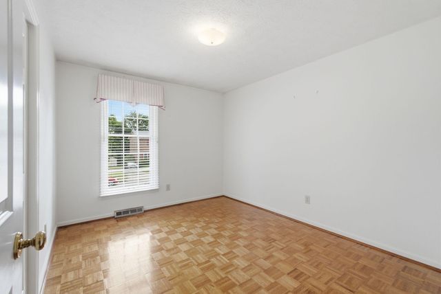 2044 Bamboo Drive, Lexington, KY 40513