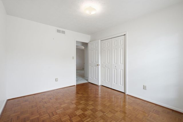 2044 Bamboo Drive, Lexington, KY 40513