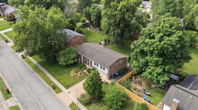 2044 Bamboo Drive, Lexington, KY 40513