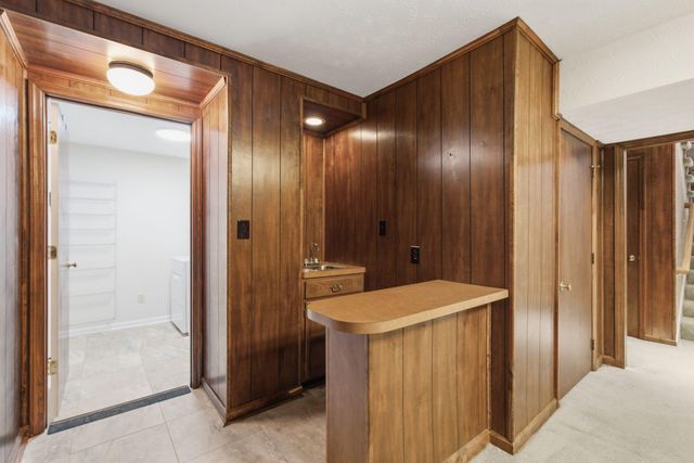 2044 Bamboo Drive, Lexington, KY 40513