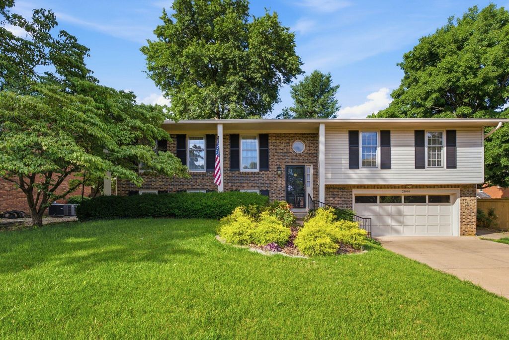 2044 Bamboo Drive, Lexington, KY 40513