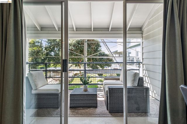 1203 Melville Sq 216, Richmond, CA 94804