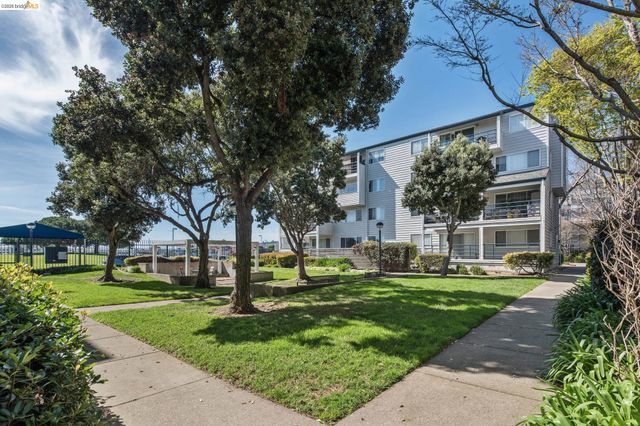 1203 Melville Sq 216, Richmond, CA 94804