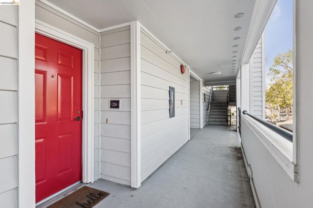 1203 Melville Sq 216, Richmond, CA 94804