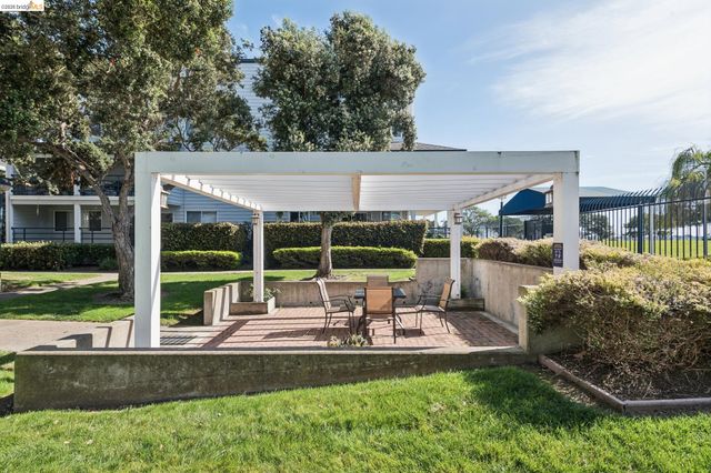 1203 Melville Sq 216, Richmond, CA 94804