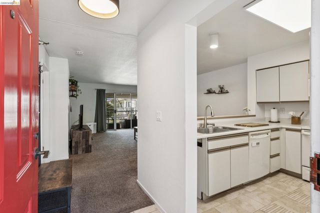 1203 Melville Sq 216, Richmond, CA 94804