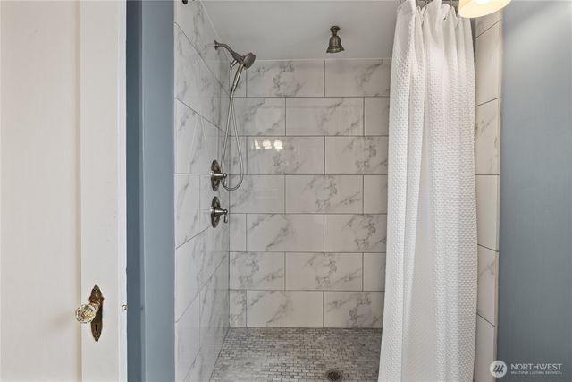 6759 41st Avenue SW, Seattle, WA 98136