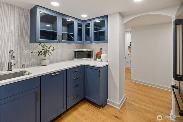 6759 41st Avenue SW, Seattle, WA 98136