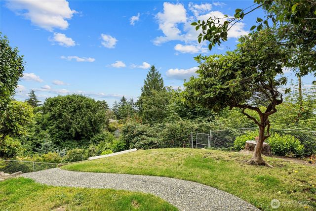 6759 41st Avenue SW, Seattle, WA 98136