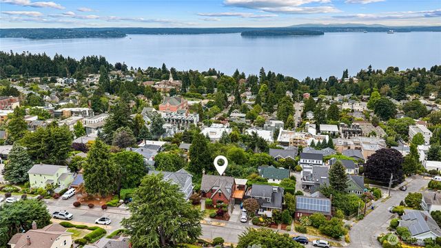 6759 41st Avenue SW, Seattle, WA 98136