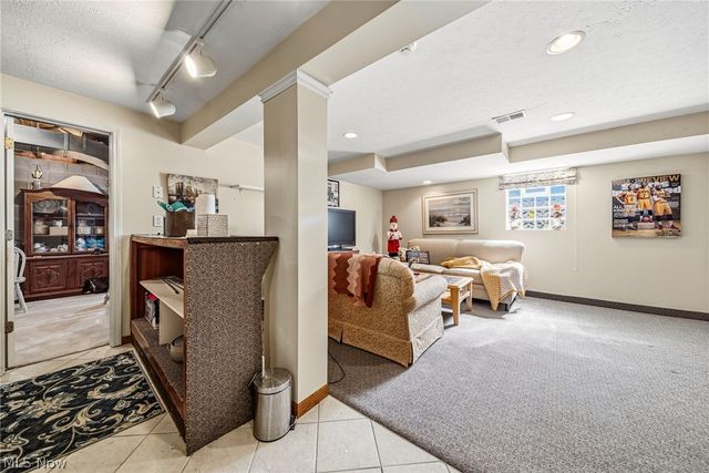 30190 Bonnie View Drive, Wickliffe, OH 44092