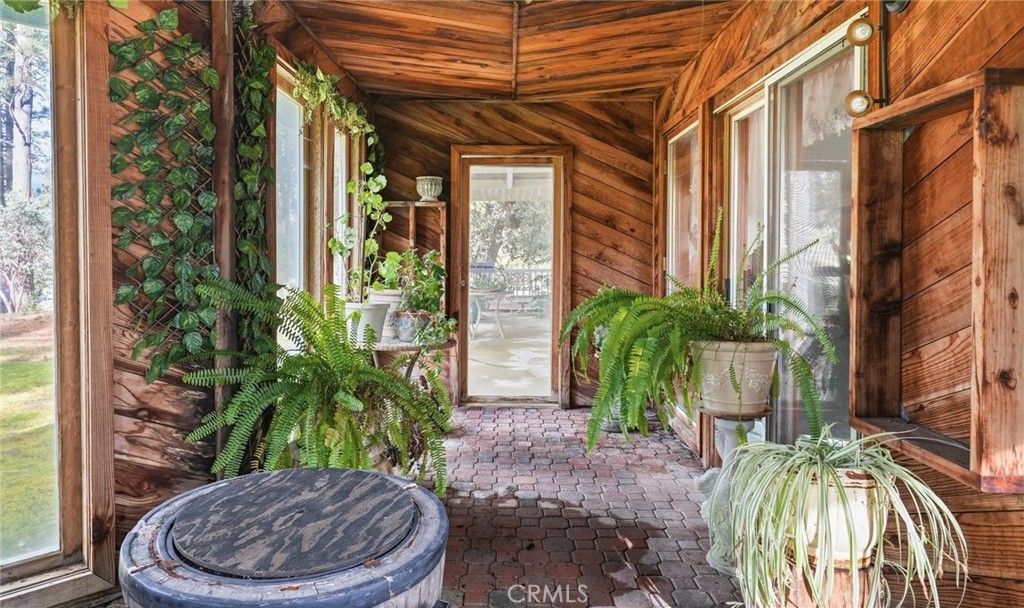 Image 14 of property listing at 38076 Pine Meadow, Oakhurst, CA 93644